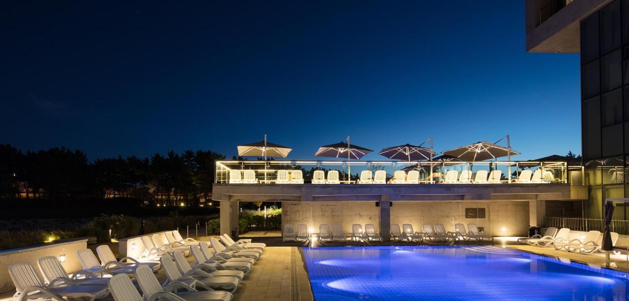 Nest Hotel Incheon Exterior foto The pool at the hotel
